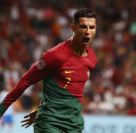 Ronaldo: 'Những kẻ chỉ trích tôi đều không có chuyên môn'