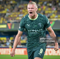 Haaland ghi bàn ầm ầm, Man City vẫn lo