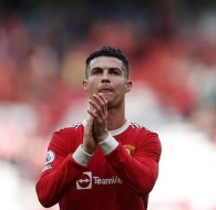 Ronaldo hết đường rời MU: Chelsea và PSG đồng loạt từ chối